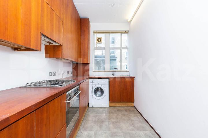 Located in Hatton Garden and a few minutes to Farringdon Station  St Cross Street, Farringdon 